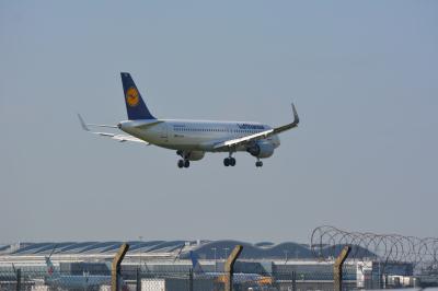 Image of aircraft registration D-AIZW - A A320-214(WL) operated by Lufthansa
