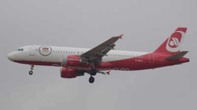 Photo of aircraft D-ABFK operated by Air Berlin