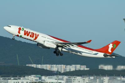 Photo of aircraft HL8502 operated by T'Way Air