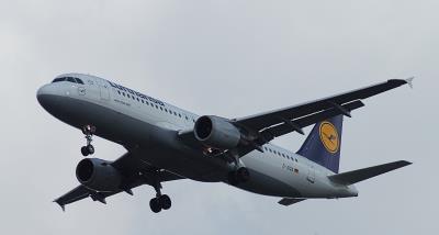 Image of aircraft registration D-AIQA - A A320-211 operated by Lufthansa