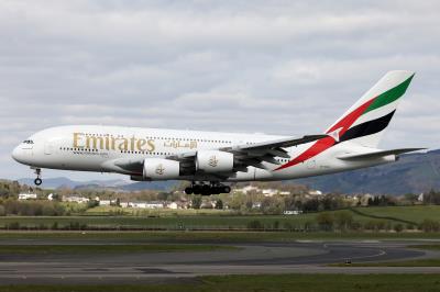 Photo of aircraft A6-EEH operated by Emirates