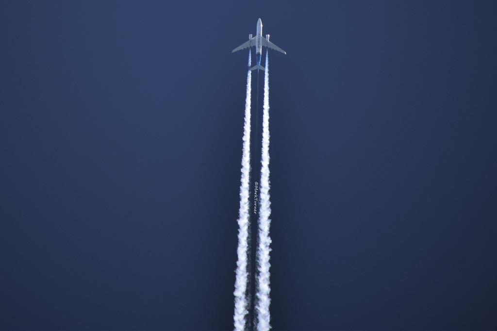 Photo of aircraft C-GUBF operated by Air Transat