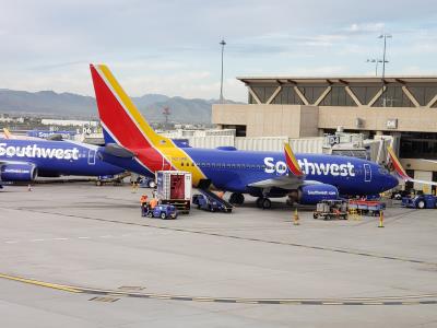 Photo of aircraft N215WN operated by Southwest Airlines