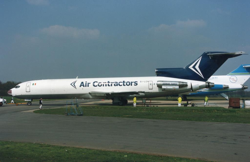 Photo of aircraft EI-LCH operated by Air Contractors