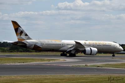 Photo of aircraft A6-BLM operated by Etihad Airways