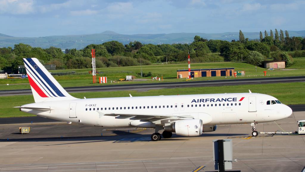Photo of aircraft F-GKXZ operated by Air France