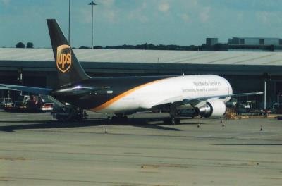 Photo of aircraft N322UP operated by United Parcel Service (UPS)