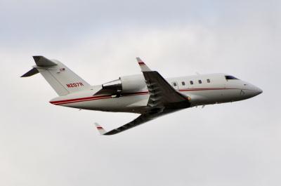 Photo of aircraft N207R operated by Raytheon Aircraft Company