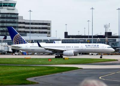 Photo of aircraft N19117 operated by United Airlines
