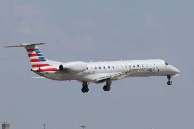 Photo of aircraft N900AE operated by American Eagle
