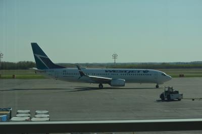 Photo of aircraft C-GYSD operated by WestJet