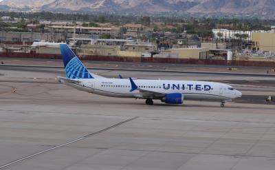 Photo of aircraft N27260 operated by United Airlines