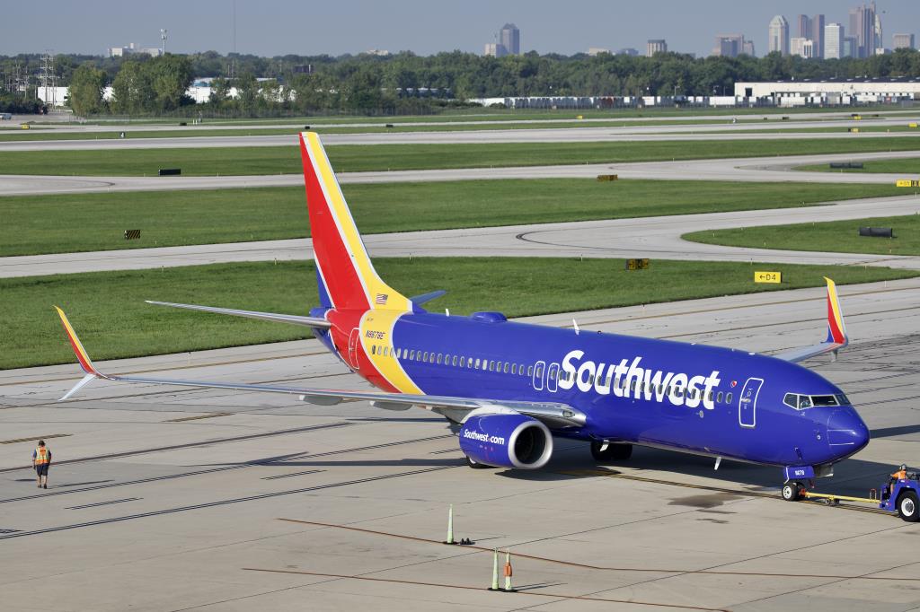 Photo of aircraft N8678E operated by Southwest Airlines