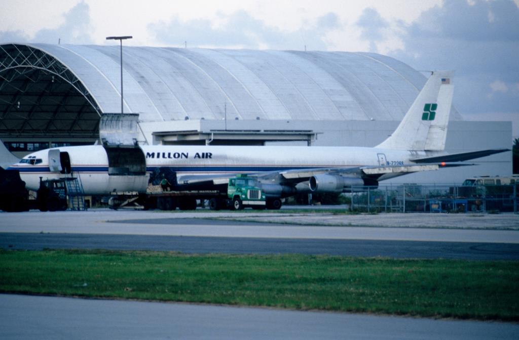 Photo of aircraft N722GS operated by Millon Air