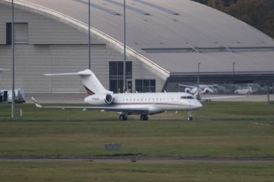 Photo of aircraft N114QS operated by NetJets