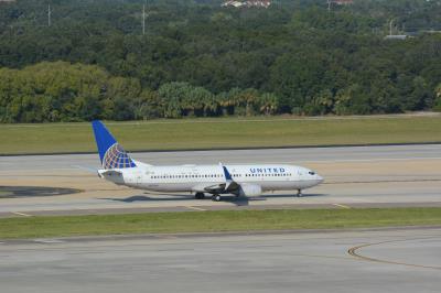 Photo of aircraft N33266 operated by United Airlines