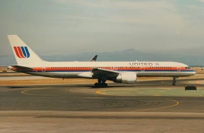 Photo of aircraft N545UA operated by United Airlines