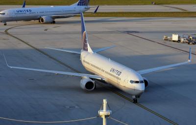 Photo of aircraft N37468 operated by United Airlines