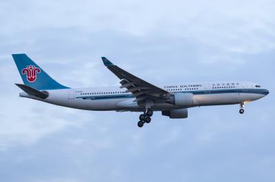 Photo of aircraft B-6548 operated by China Southern Airlines