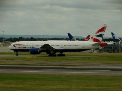 Photo of aircraft G-YMMO operated by British Airways