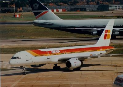Photo of aircraft EC-FYL operated by Iberia
