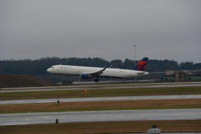 Photo of aircraft N361DN operated by Delta Air Lines