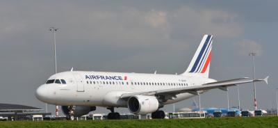 Photo of aircraft F-GRHP operated by Air France