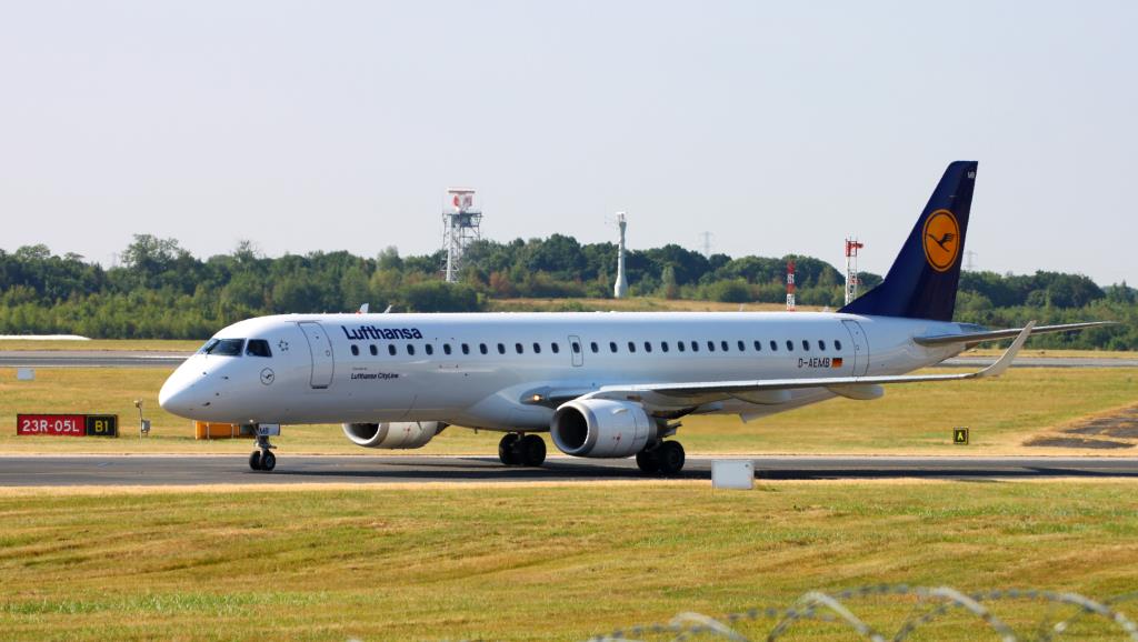 Photo of aircraft D-AEMB operated by Lufthansa Cityline