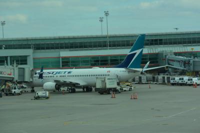 Photo of aircraft C-FKRF operated by WestJet