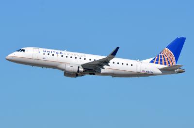 Photo of aircraft N109SY operated by United Express