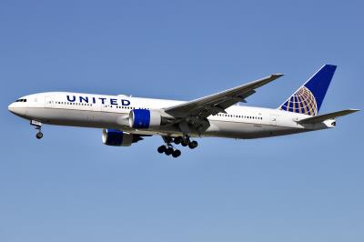 Photo of aircraft N768UA operated by United Airlines