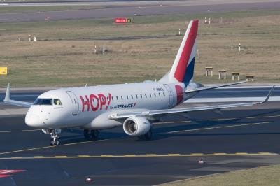 Photo of aircraft F-HBXG operated by HOP!