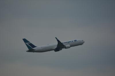 Image of aircraft registration C-FOGT - A 767-338(ER)(WL) operated by Westjet