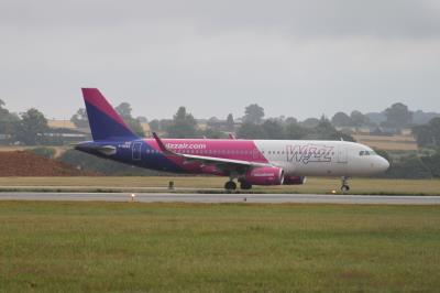 Photo of aircraft G-WUKE operated by Wizz Air UK