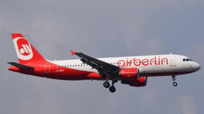 Image of aircraft registration D-ABFF - A A320-214 operated by Air Berlin