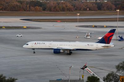 Photo of aircraft N680DA operated by Delta Air Lines
