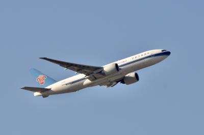 Image of aircraft registration B-2071 - A 777-F1B operated by China Southern Airlines