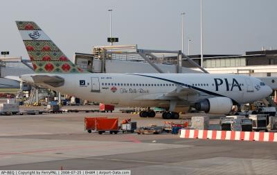 Photo of aircraft AP-BEQ operated by PIA Pakistan International Airlines