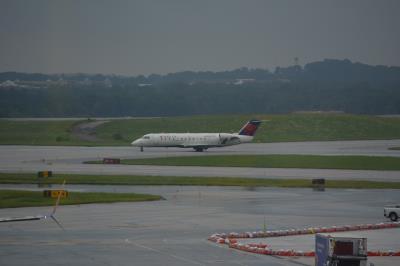 Photo of aircraft N8869B operated by Endeavor Air