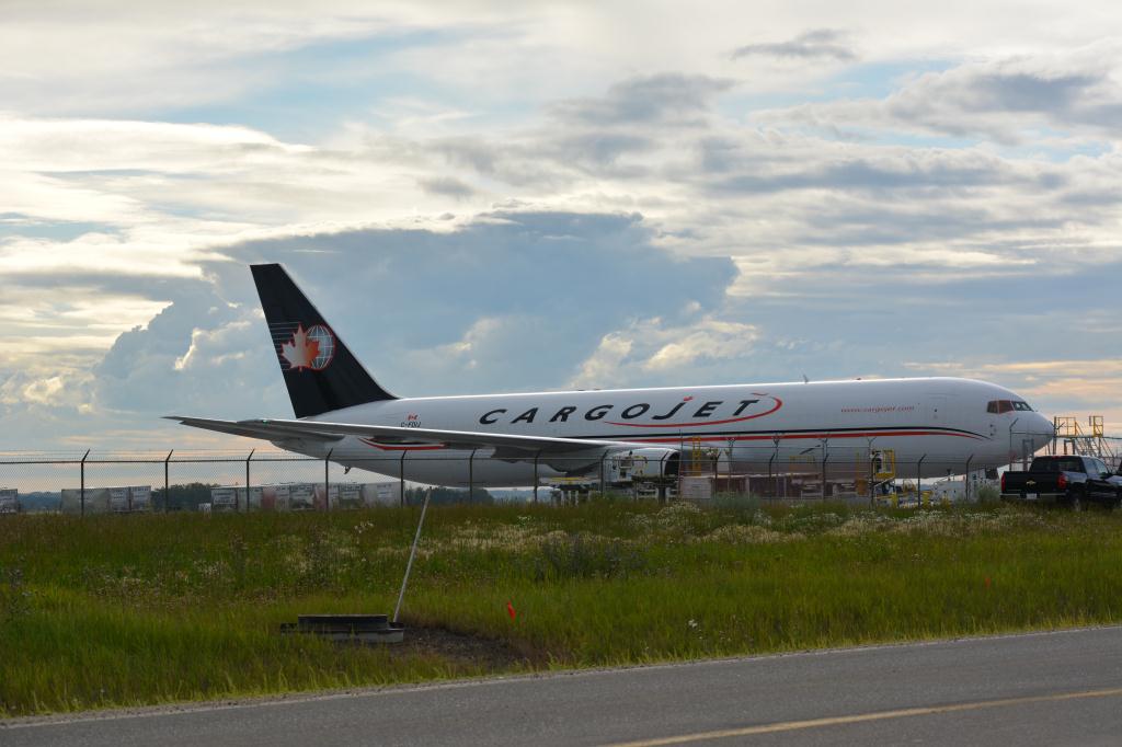 Photo of aircraft C-FDIJ operated by Cargojet Airways