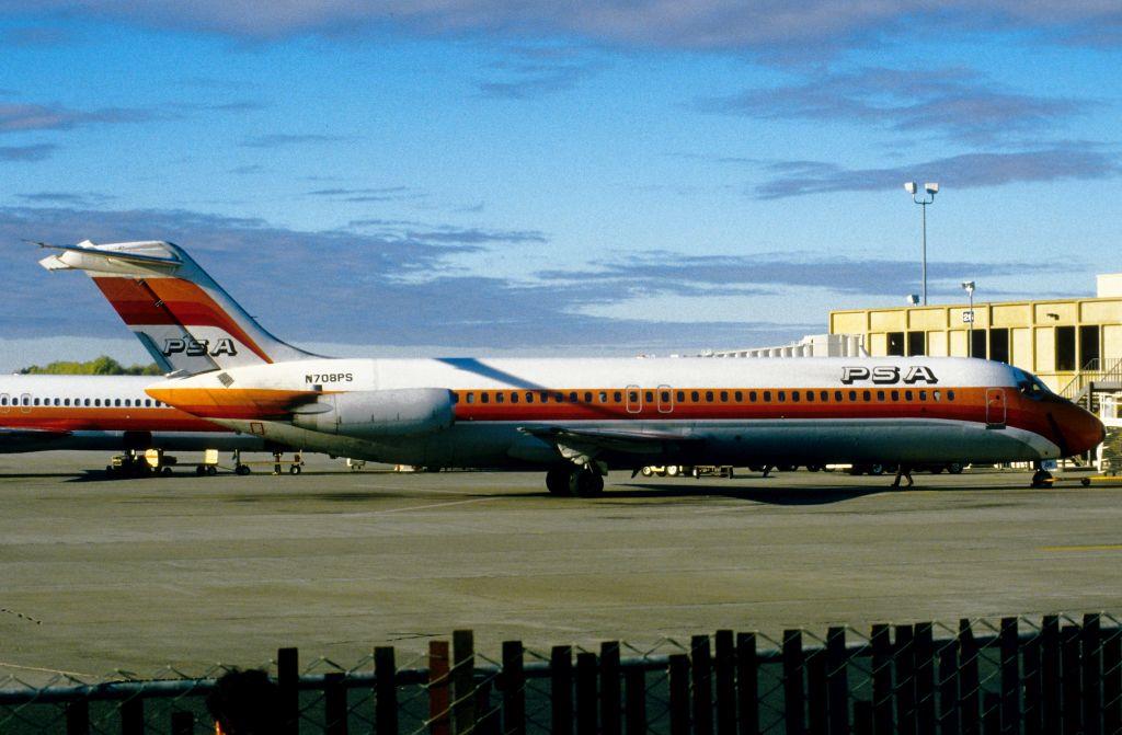 Photo of aircraft N708PS operated by PSA Airlines