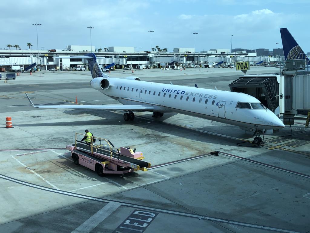 Photo of aircraft N788SK operated by United Express