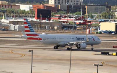 Photo of aircraft N441UW operated by American Airlines
