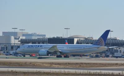 Image of aircraft registration N26966 - A 787-9 Dreamliner operated by United Airlines