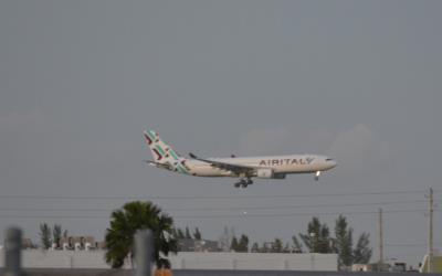 Photo of aircraft EI-GGN operated by Air Italy