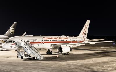 Image of aircraft registration N757HW - A 757-225 operated by Honeywell International Inc