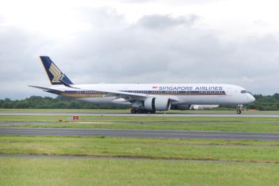 Photo of aircraft 9V-SMH operated by Singapore Airlines