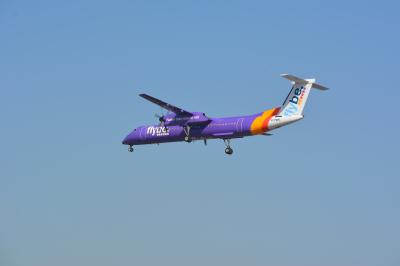Image of aircraft registration G-PRPL - A DHC-8-402Q operated by Flybe
