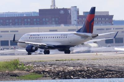 Photo of aircraft N882RW operated by Delta Connection