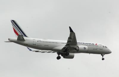 Photo of aircraft F-HZUG operated by Air France